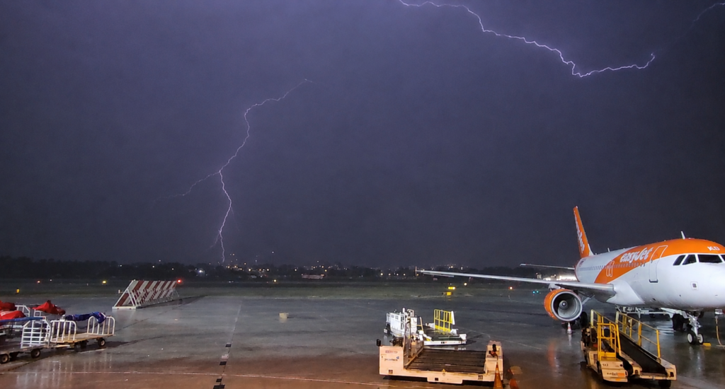 Storms threaten flight chaos on Spain’s southern and eastern Costas today