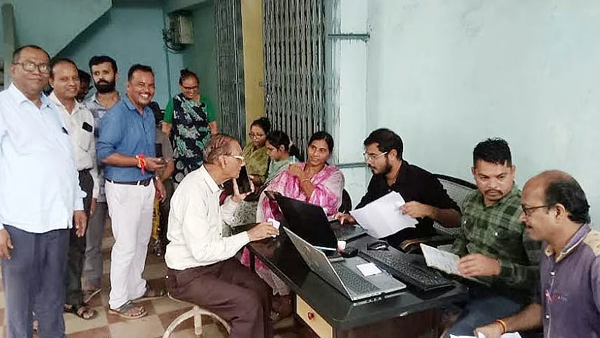 CS Directors Collectors To Act Against Officials Refusing To Do Registration Under SVAMITVA