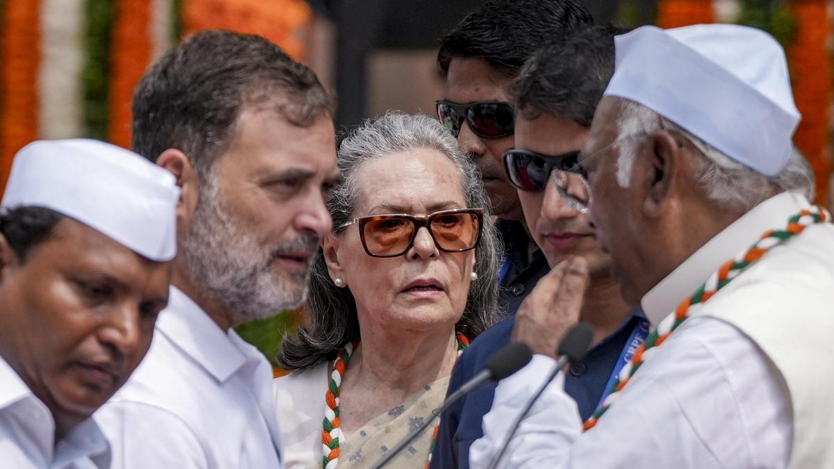 BJP claims Sonia 'objected' to full version of Vande Mataram at event, Congress denies charge