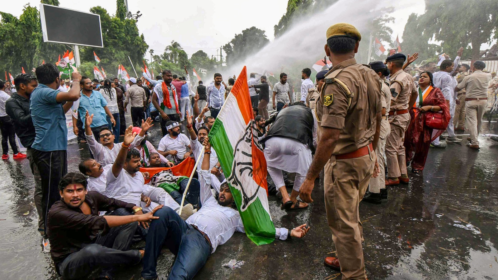 Wishy-washy statement, Election Commission in damage-control mode, says Congress