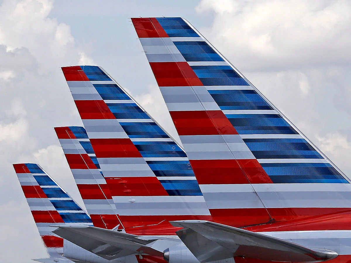 Two American Airlines jet with same flight number avoid possible disaster