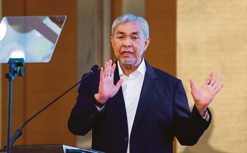 Open mosque doors to non-Muslims to bridge misconceptions, says Zahid