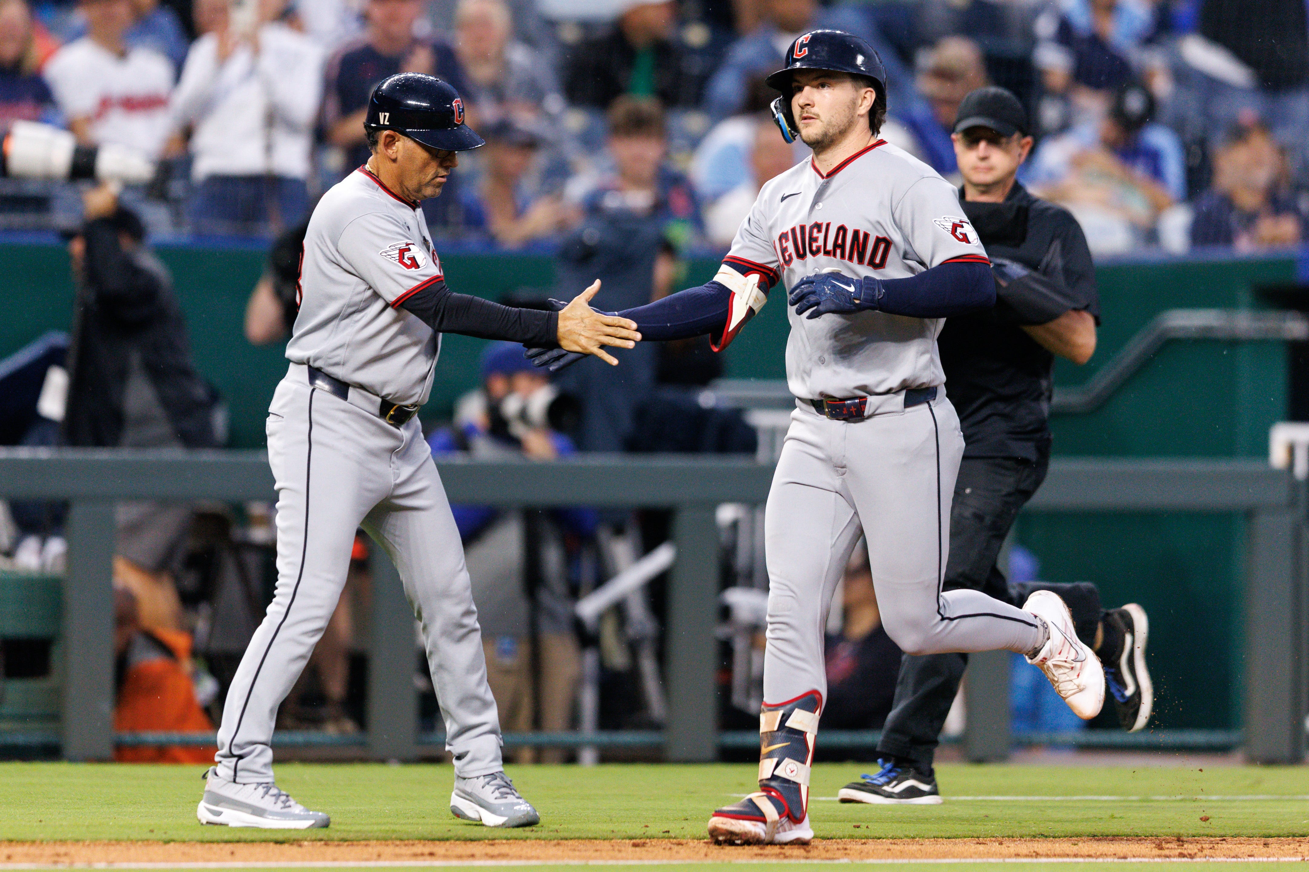 Guardians score, magic number. Cleveland wins again to keep division lead