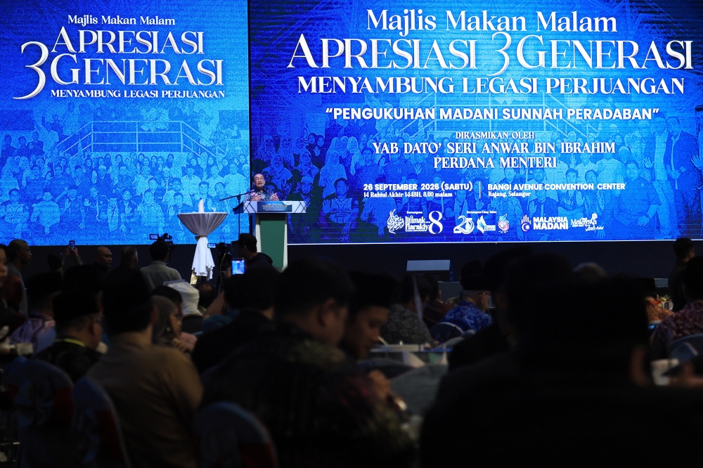 Anwar: Najib case does not change govt’s stance on corruption, those who plunder nation’s wealth must answer for it