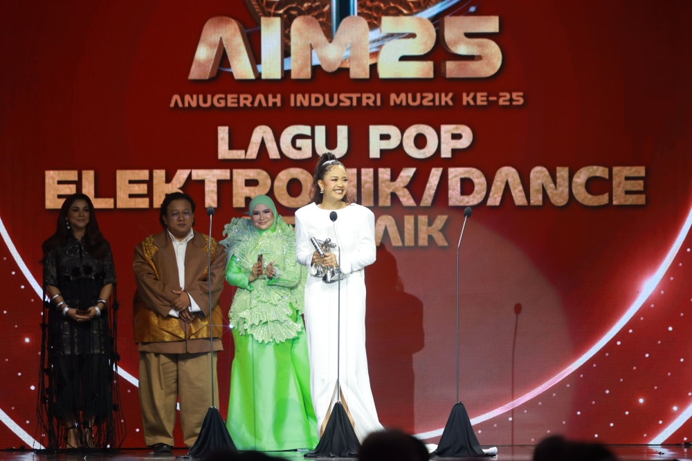 Mimifly wins all, Siti Nurhaliza took home Best Vocal while Aisha Retno snatched Best Album at AIM 25