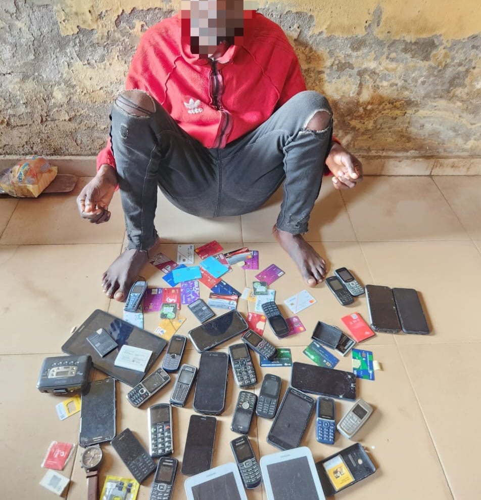 Police arrest suspected fraudster, recover 25 ATM cards, others in Ogun