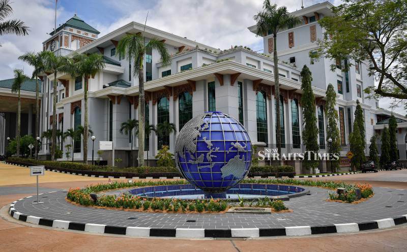 Flores earthquake: 16 Malaysian tourists safe, says embassy