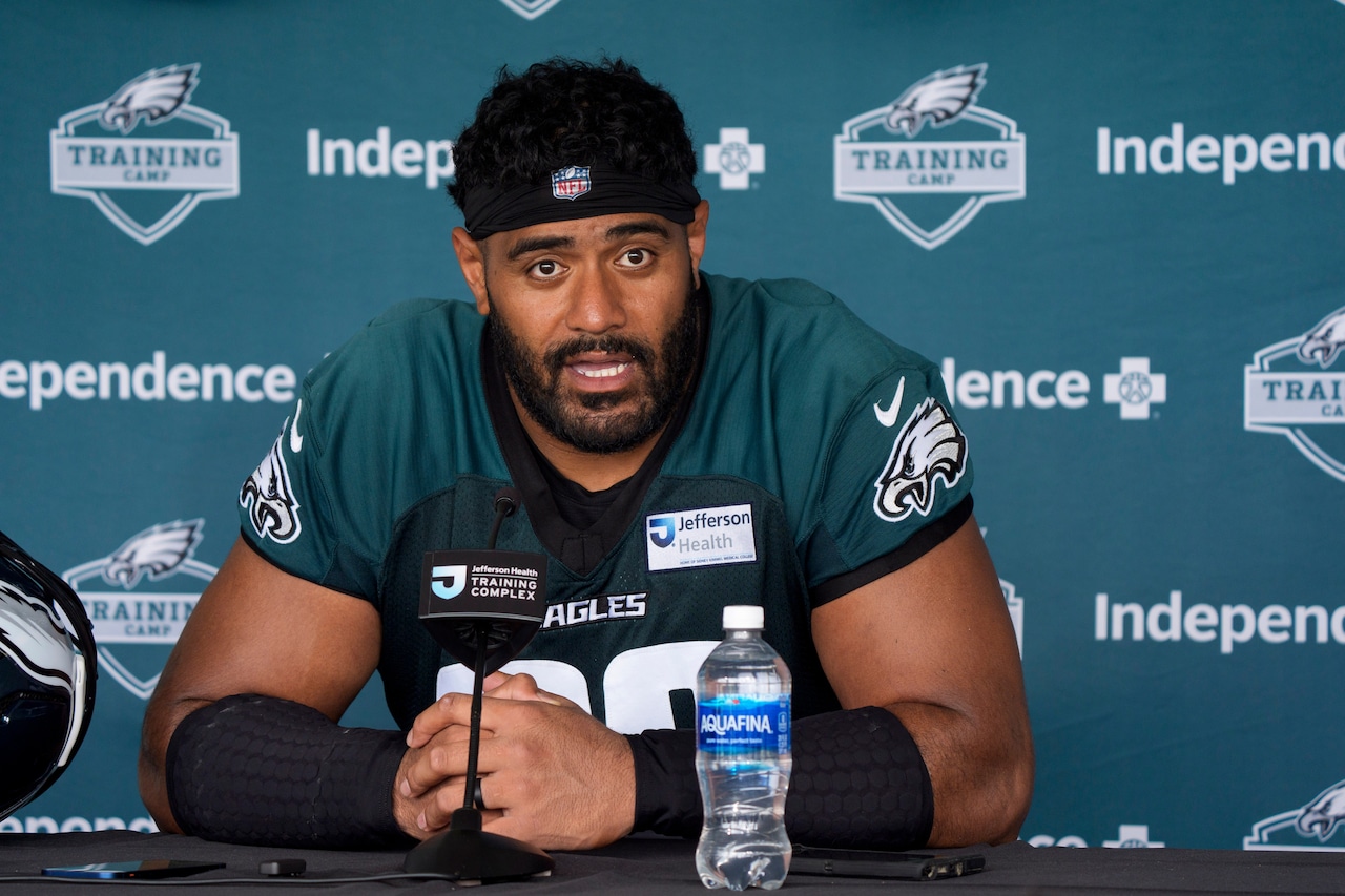 Eagles’ 2-0 start is masking an ugly offensive problem: ‘Bad habits’ and not ‘enough exposure’