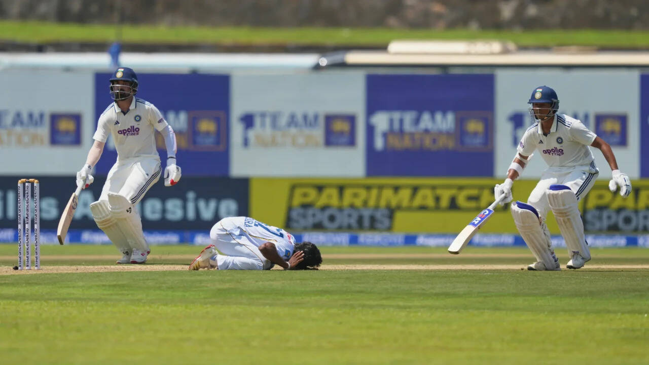 Chaos in Galle! Yashasvi Jaiswal's bizarre run-out leaves KL Rahul and India stunned - Watch