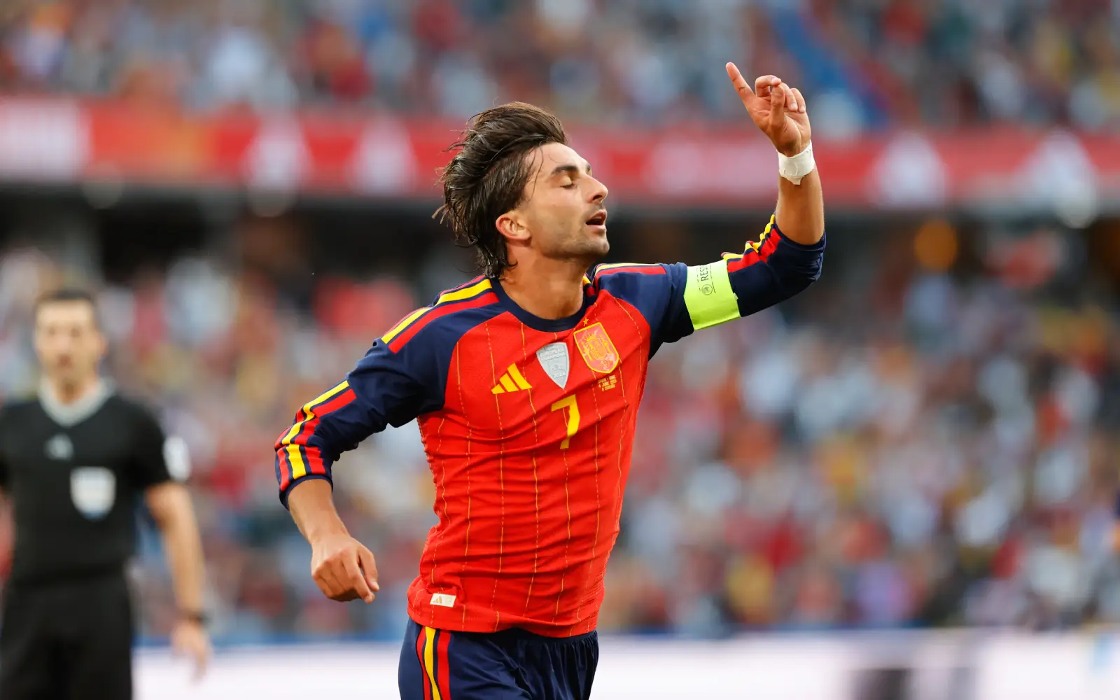 World Cup winner Torres signs for Paris Saint-Germain