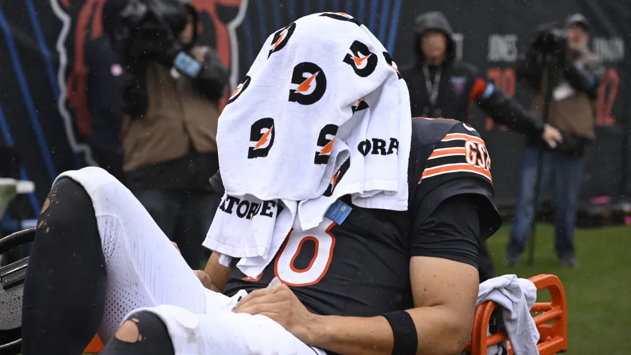 Bears' Caleb Williams gets injury timeline update after exact hamstring issue revealed
