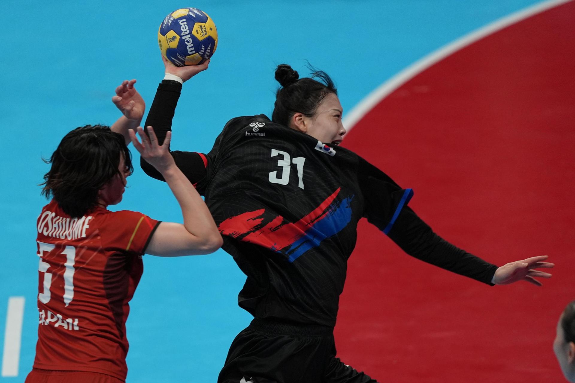 [PHOTOS] Back on top: S. Korea ends 8-year wait for handball gold
