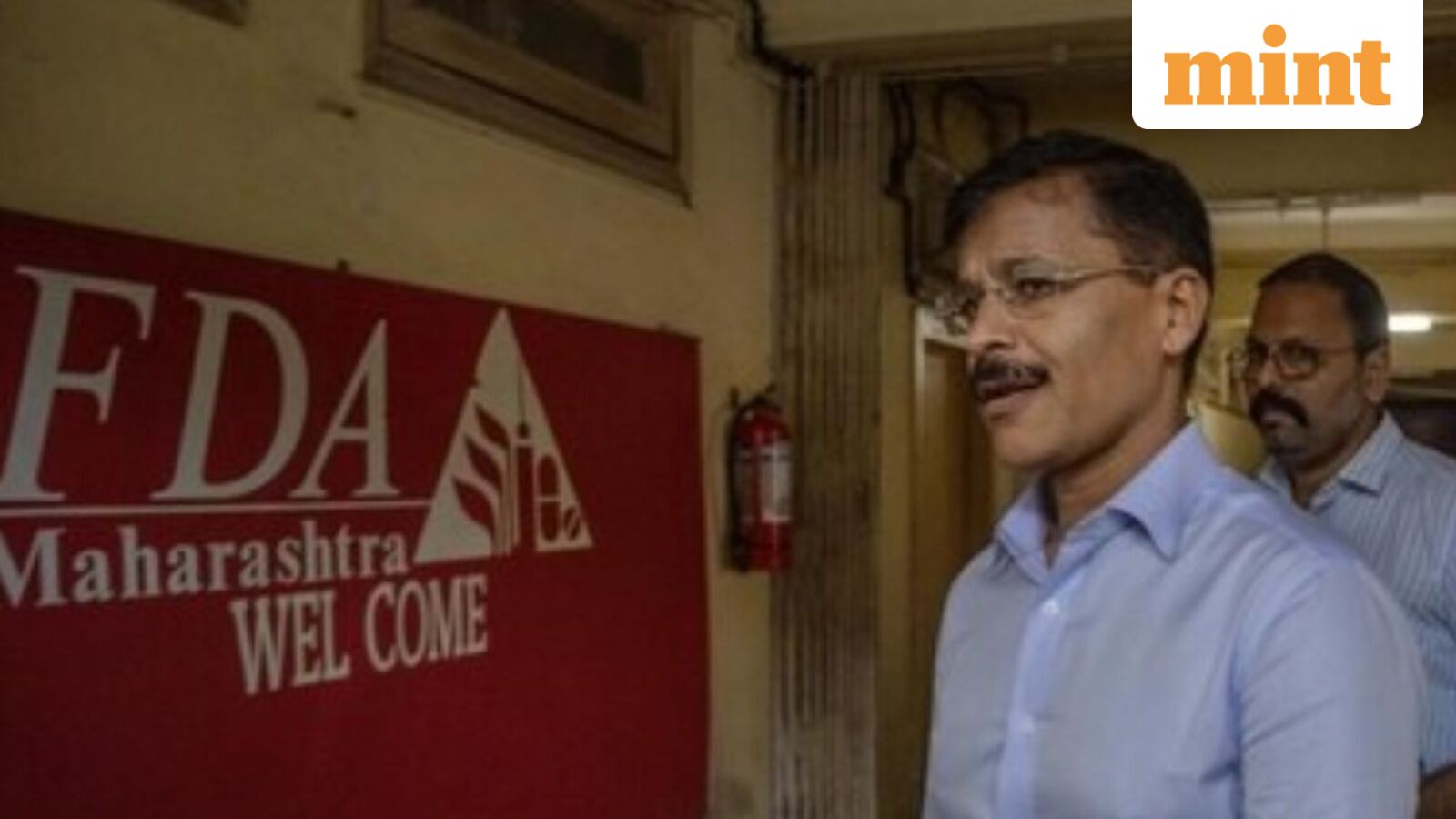 'Serious hygiene violations': Tukaram Mundhe-led Maharashtra FDA raids Bollywood Cafe, quick-commerce hubs