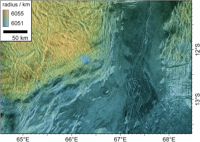Were these polygonal cracks on Venus once on a seafloor?