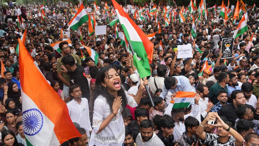 Indien: KI-Trainings und Gratis-Nachhilfe: Wie Modi Indiens Jugend auf seine Seite ziehen will