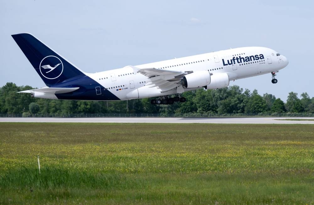 Lufthansa flight diverted after powerbank catches fire
