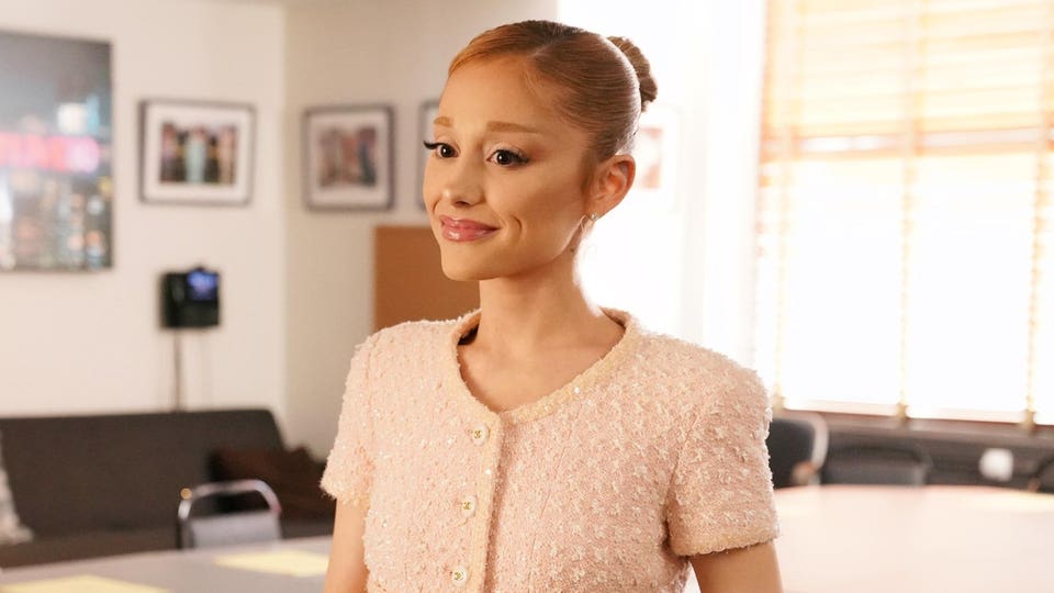 Ariana Grande Matches Elvis Presley’s Singles Record
