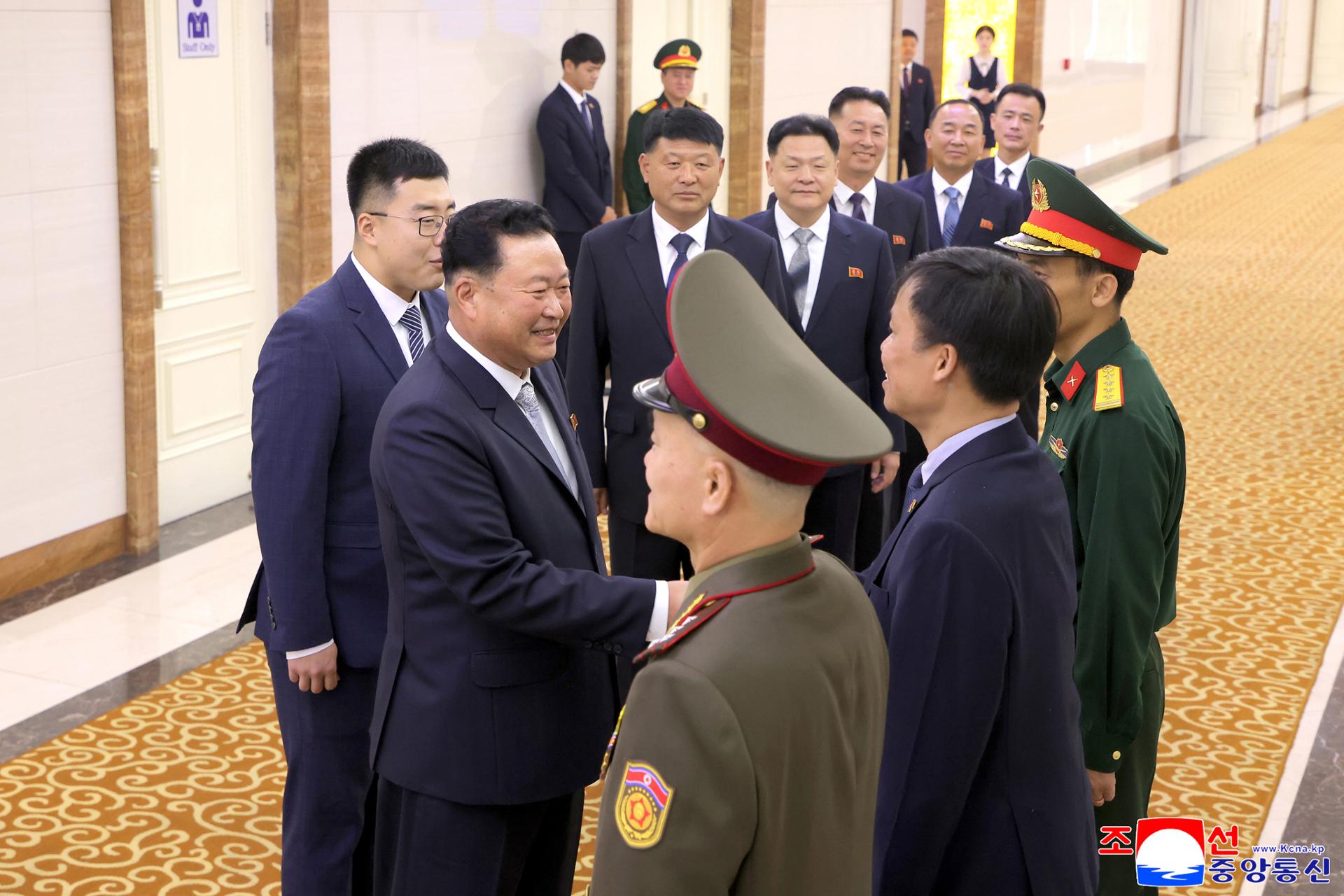 Sculptures honoring N. Korean soldiers to be erected in Vietnam