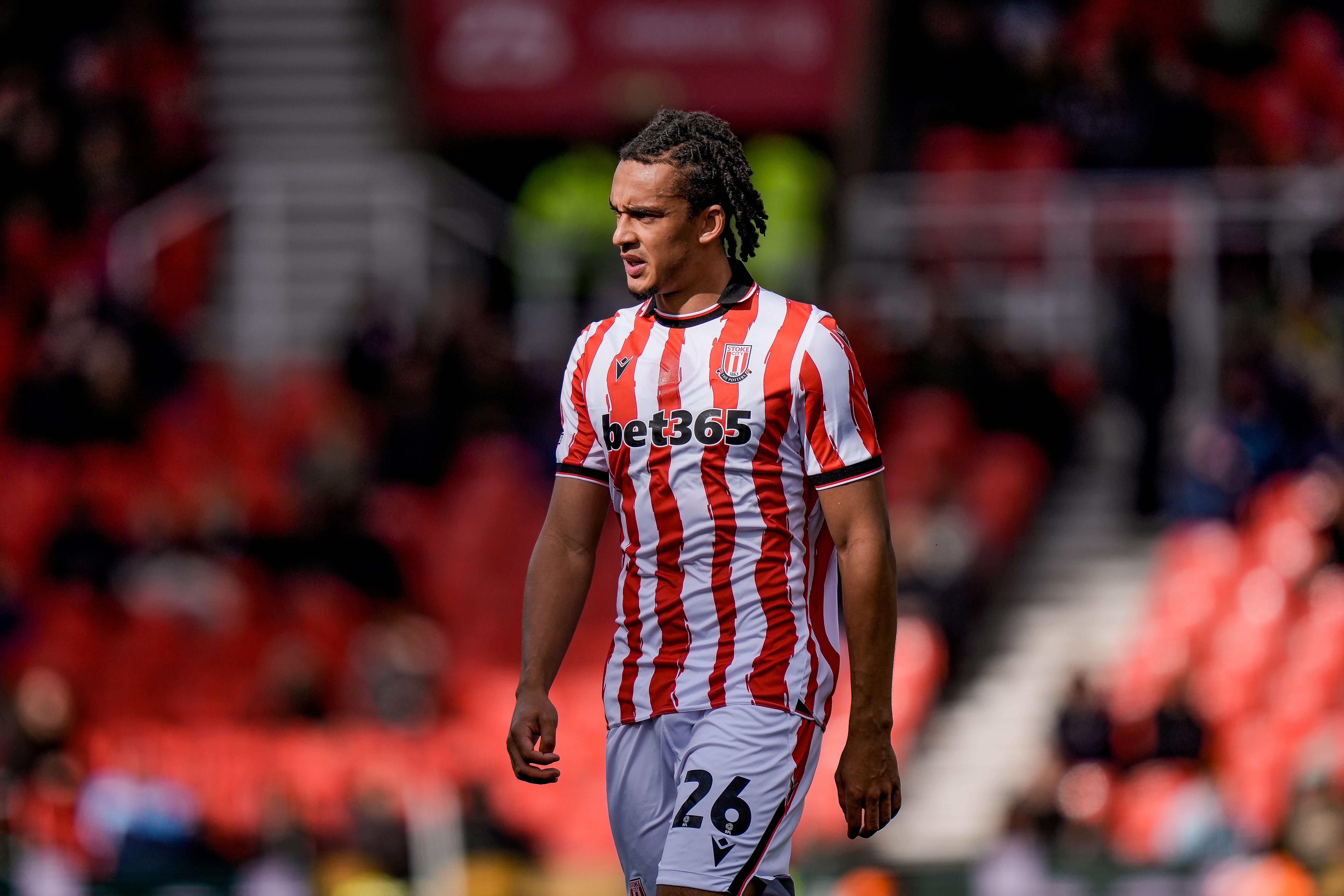 DONE DEAL: Ashley Phillips completes move to Boro
