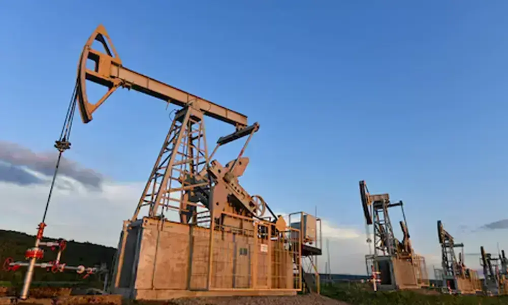 Oil heads higher as US-Iran peace talks in stalemate