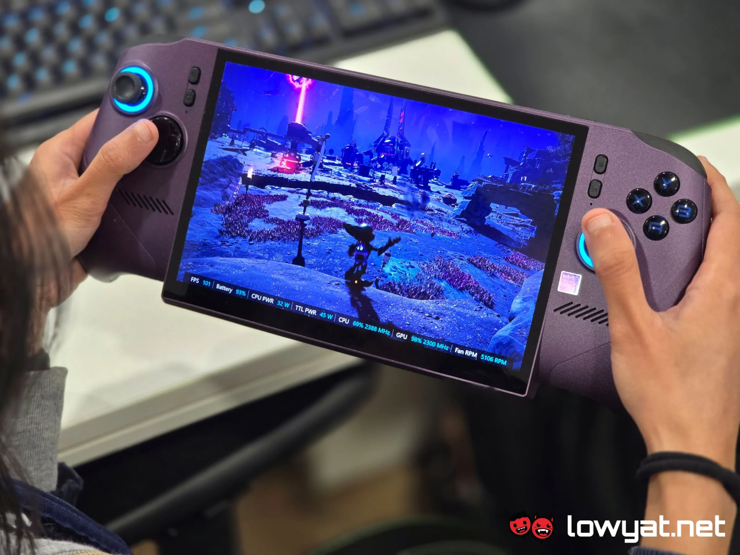 MSI Claw EX 8 AI+ With Lower-Tier Intel Arc G3 To Retail For US$1,499