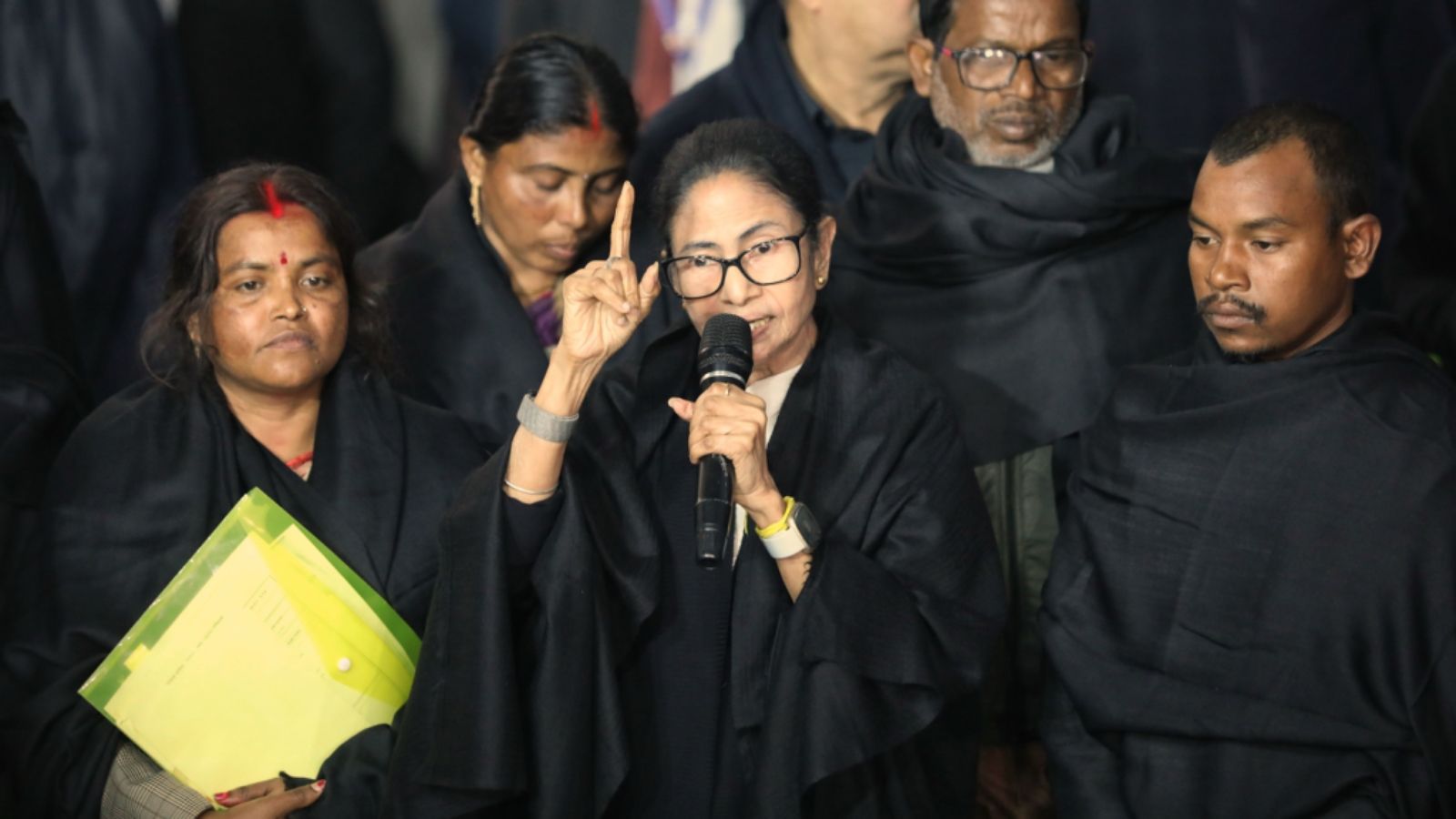 Decide Trinamool symbol dispute in 4 months: Supreme Court tells Election Commission of India