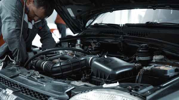 5 car mistakes mechanics wish you’d stop making