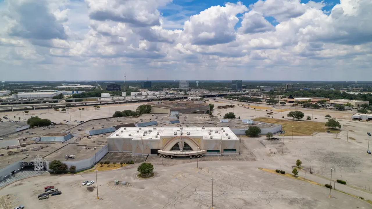 Houston's Greenspoint Mall to be razed for $150M 80-acre industrial park