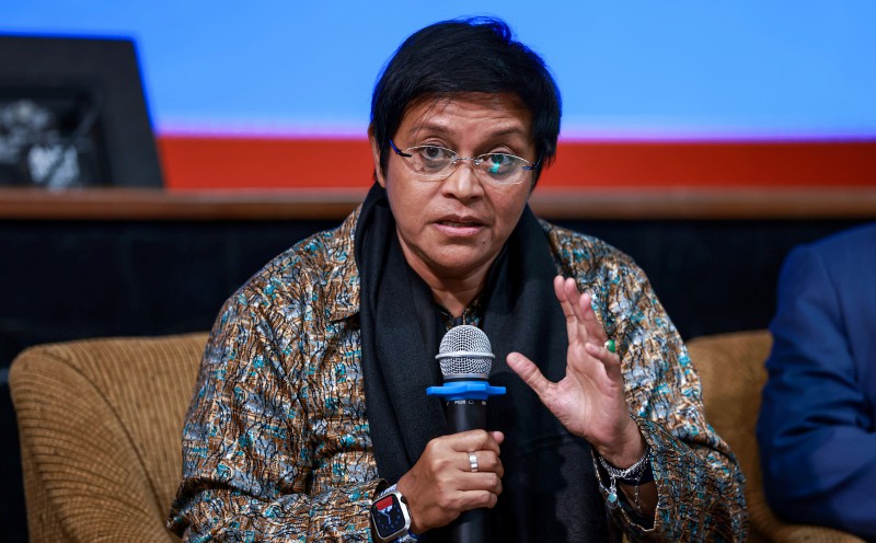 Azalina: Media freedom a key point in Freedom of Information Bill