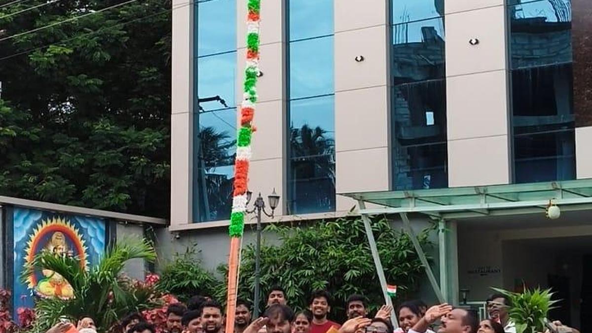 Srikakulam and Vizianagaram districts mark Independence Day with patriotic fervour