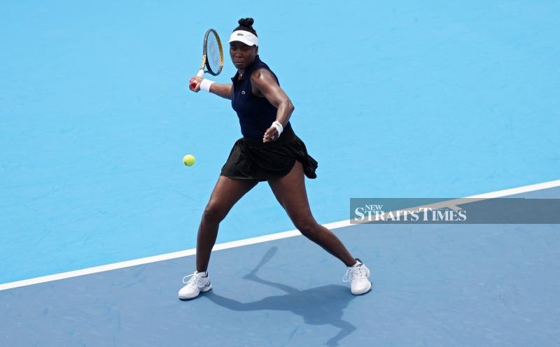 Arango upsets tennis icon Venus Williams at Cincinnati Open