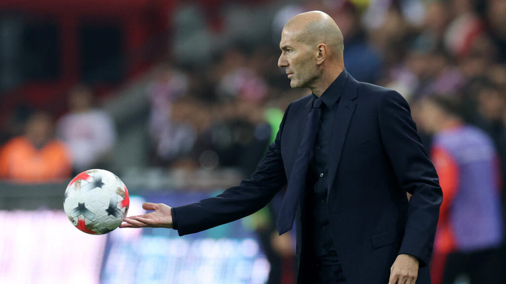 Zidane urges players to embrace challenge of playing for France