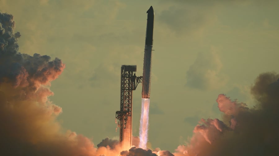 Raumfahrt: Riesen-Rakete Starship zu Erdumrundung aufgebrochen