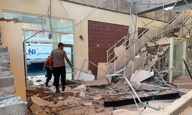 Rescuers search for survivors as Indonesian 7.7 quake death toll rises to 47