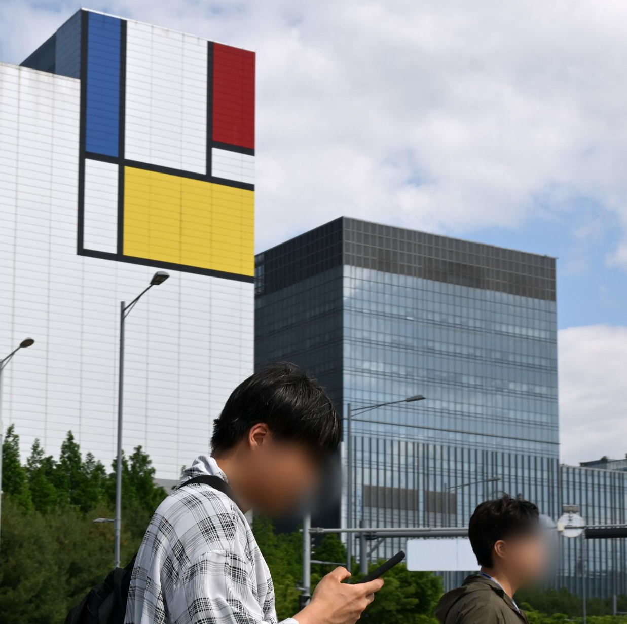Samsung expects its foundry customers to quadruple by 2029