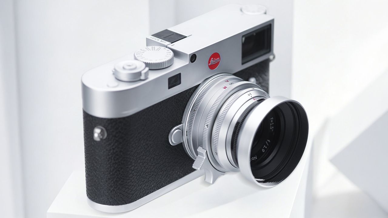 This Leica M-mount lens recreates a 1930s classic for a fraction of the price