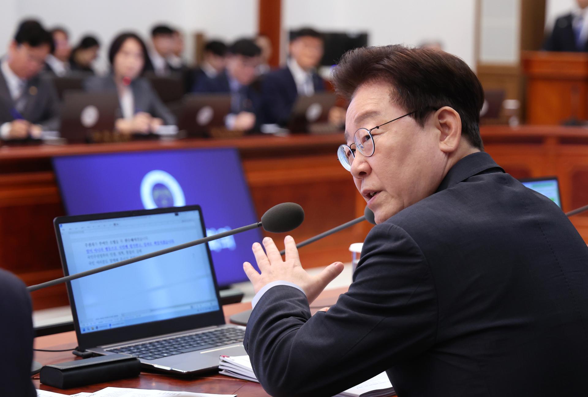 Lee proposes higher refund of fare for off-peak commuters