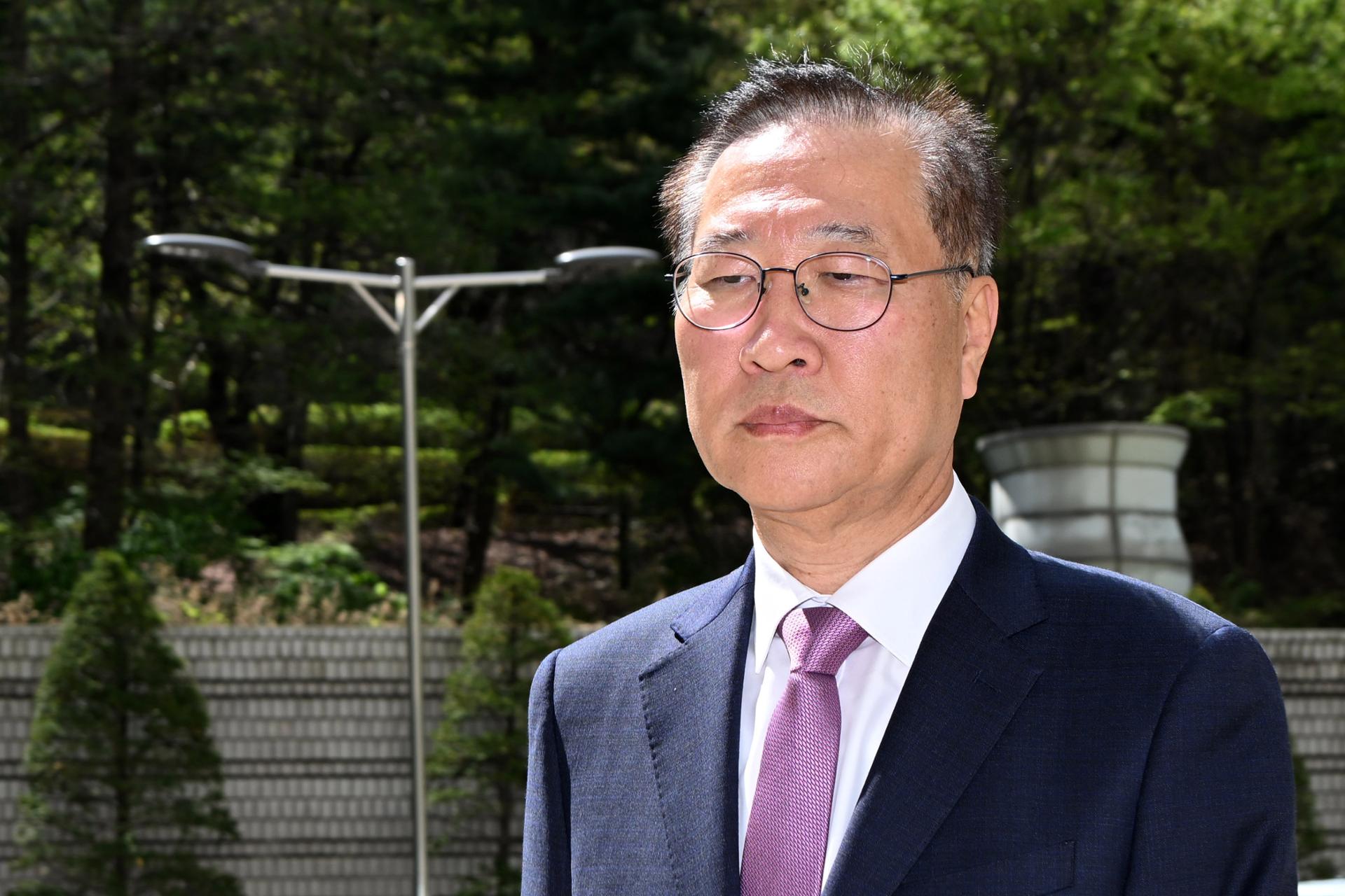 Special counsel seeks 25-year prison term for ex-justice minister over martial law role