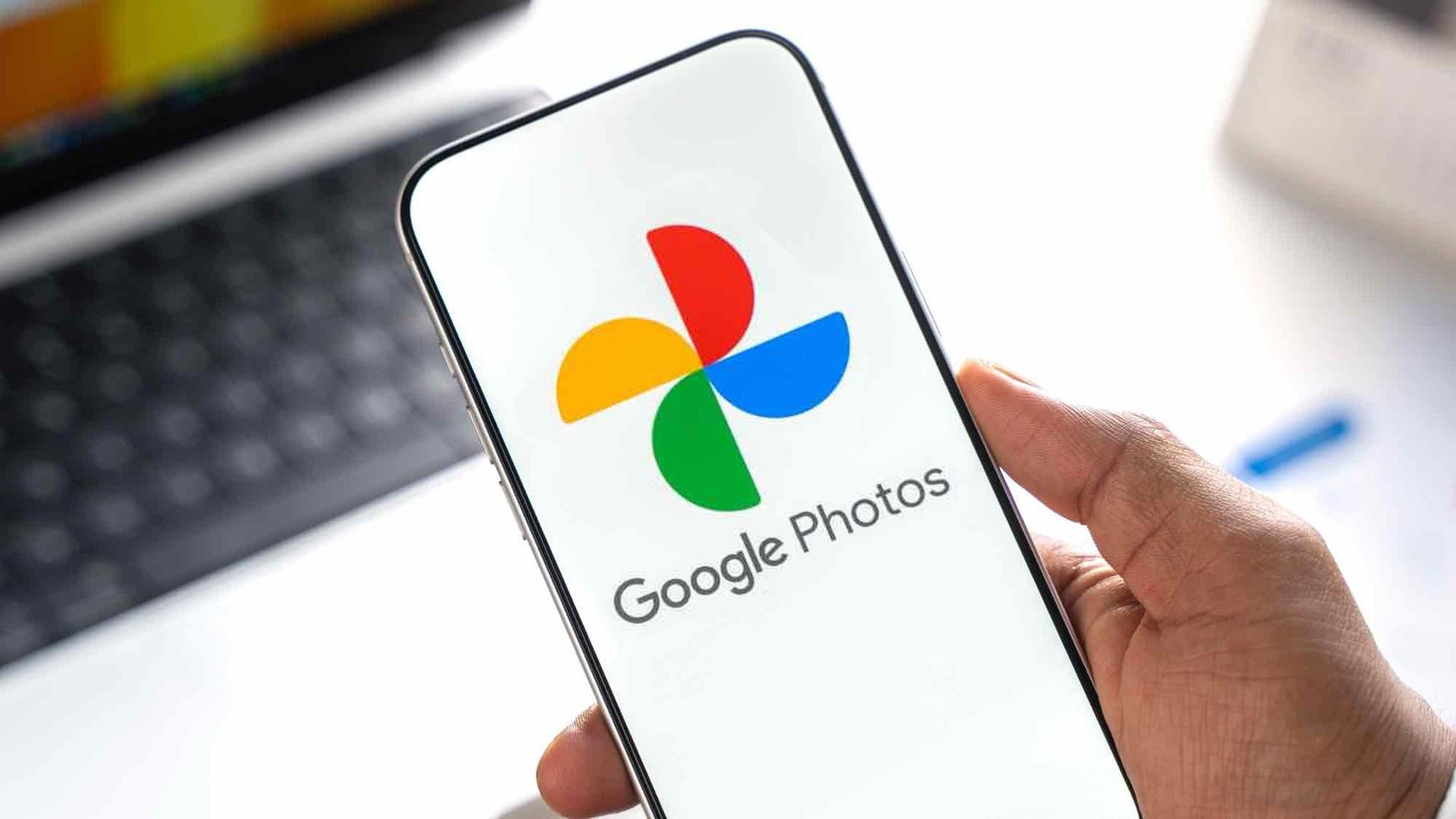 Google Photos now lets you pixelate sensitive info with a single swipe — here’s how