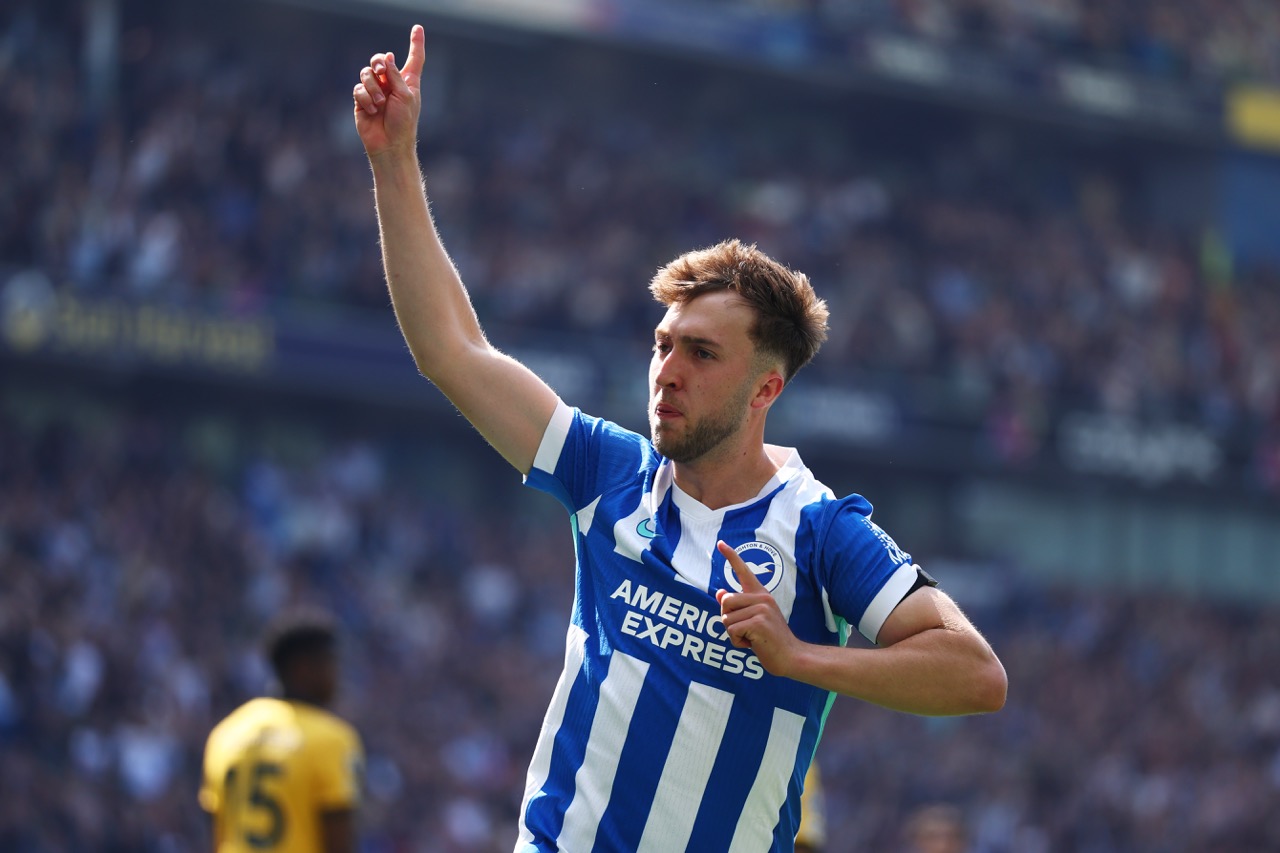 Arsenal lead race for Brighton midfielder – latest transfer news