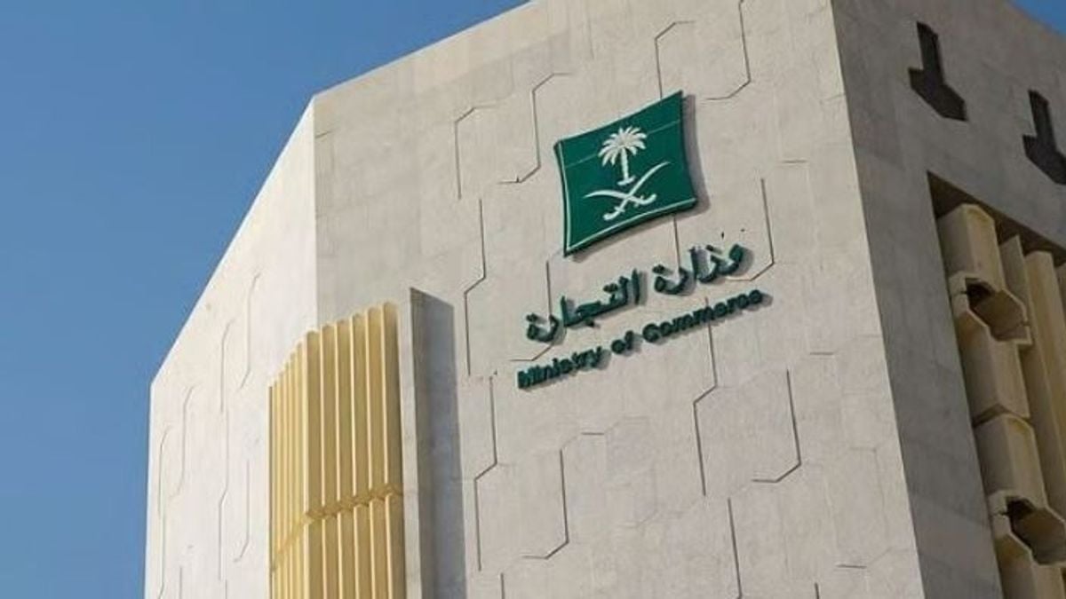 Illegal workers training runaway expats to set up online stores busted in Riyadh