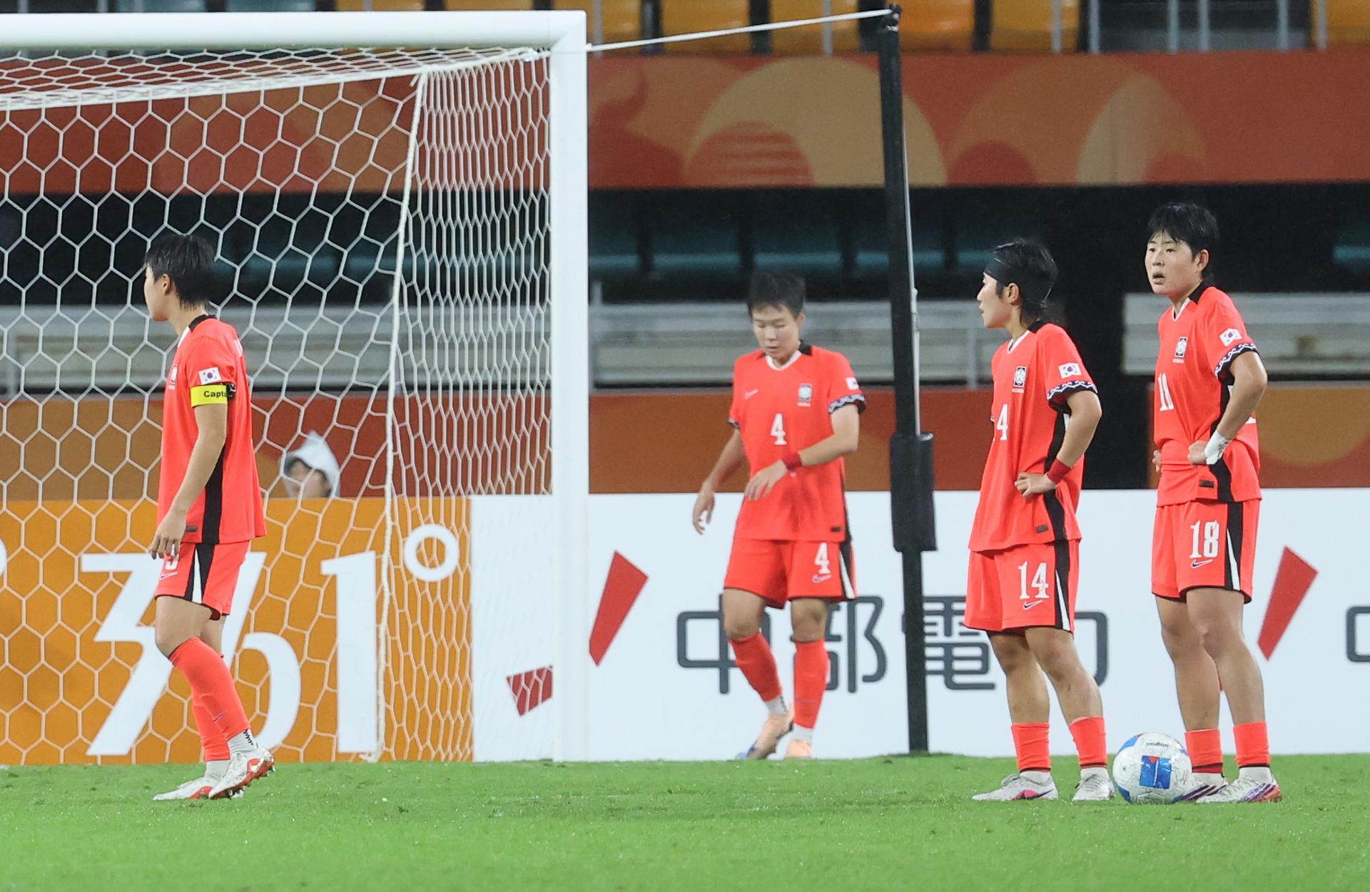 S. Korea blanked by Japan in women's football semifinals, to face China for bronze