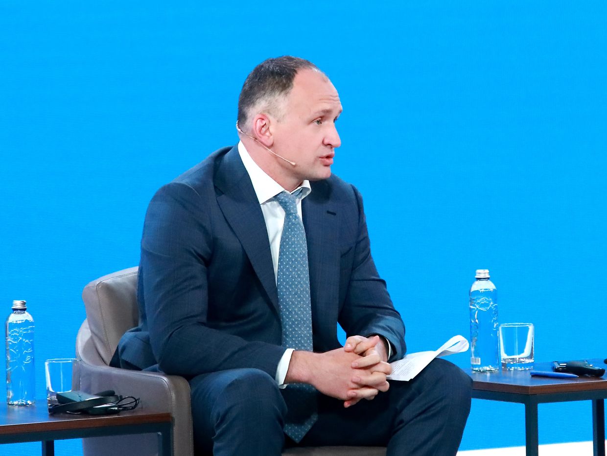 Top Zelensky staffer's associates get properties worth $1 million in controversial projects, media report says