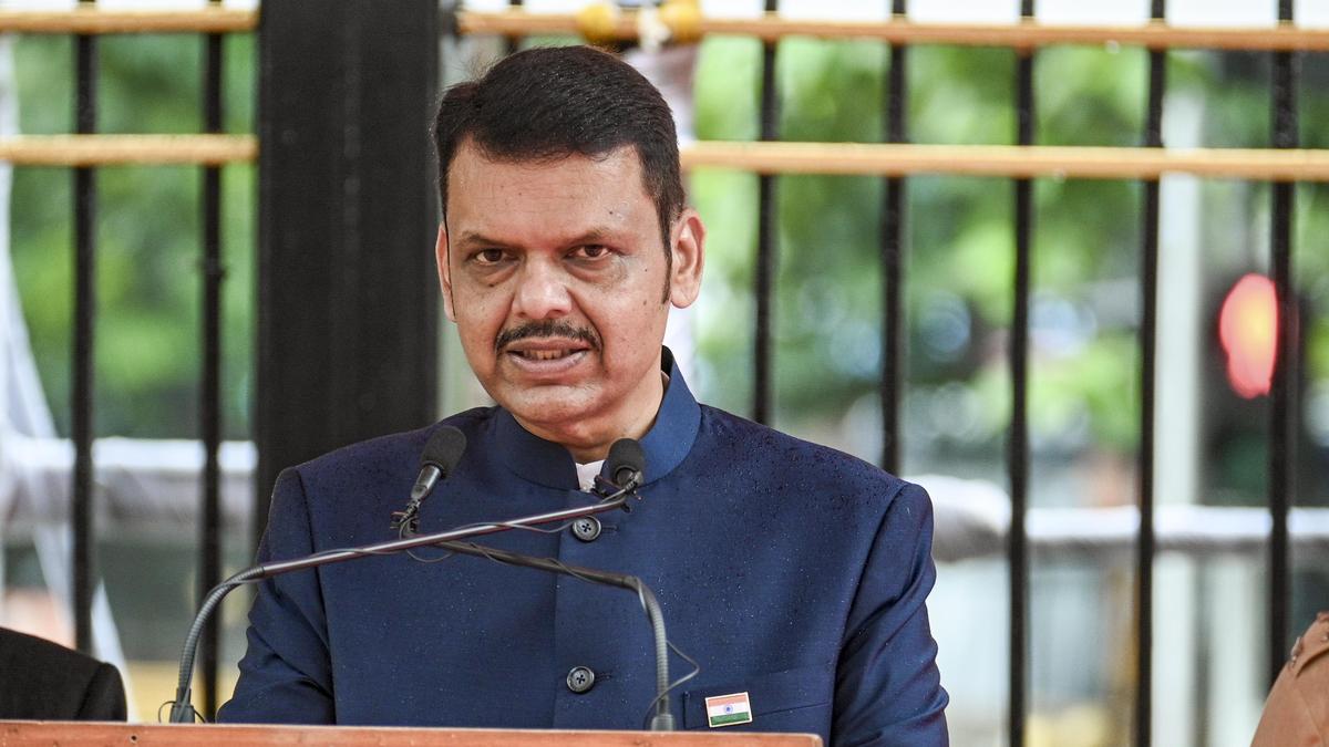 Fadnavis backs Modi’s ‘intellectual Naxals’ remark