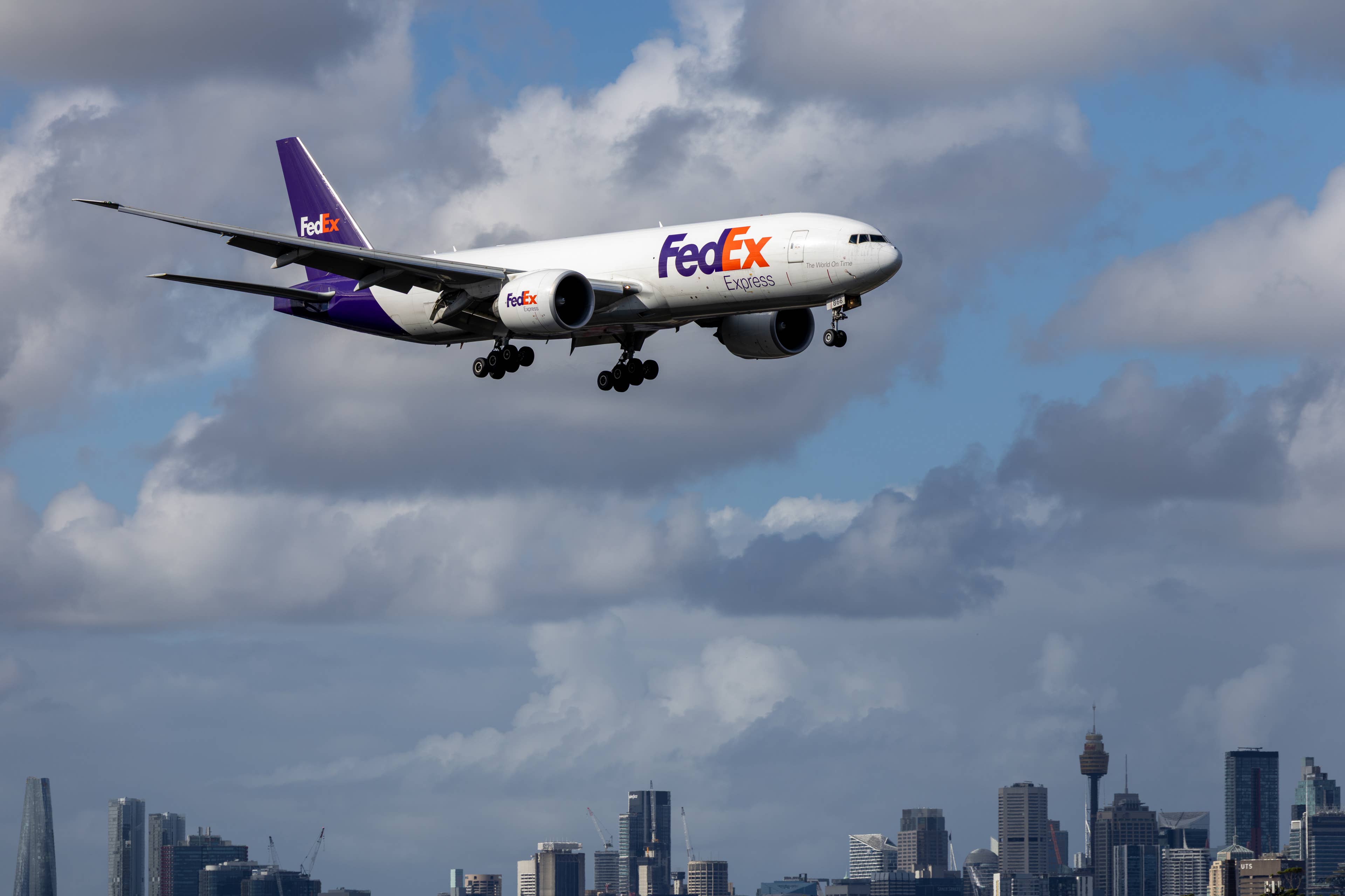 FedEx closes more U.S. locations as it changes how packages move