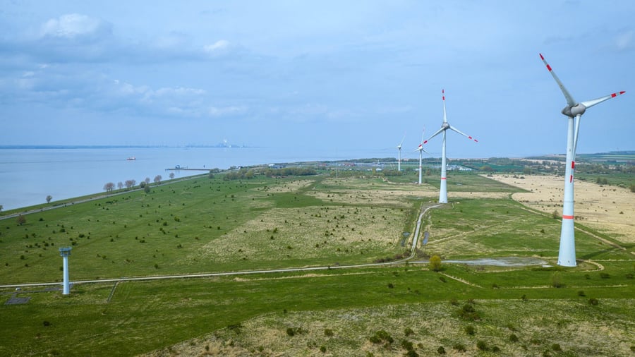 Zeitenwende bei der Bundeswehr: Milliarden für Bremerhaven – Marinehafen in Emden geplant