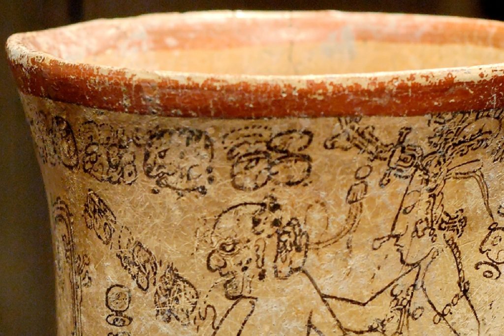 Missing Maya Vase Offers New Clues to a Civilization in Political Turmoil