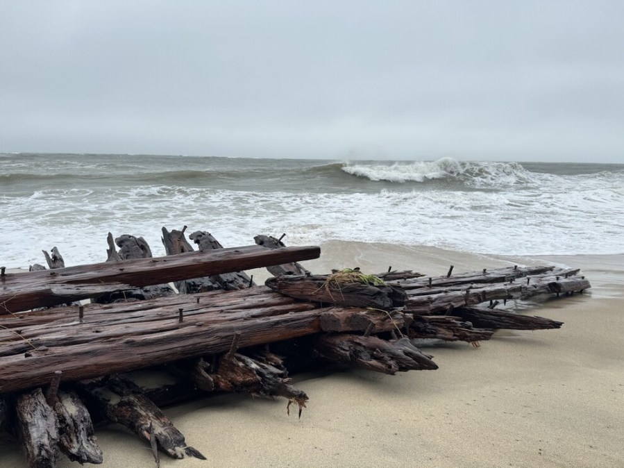 See it: Powerful nor'easter may have uncovered shipwreck from 1884