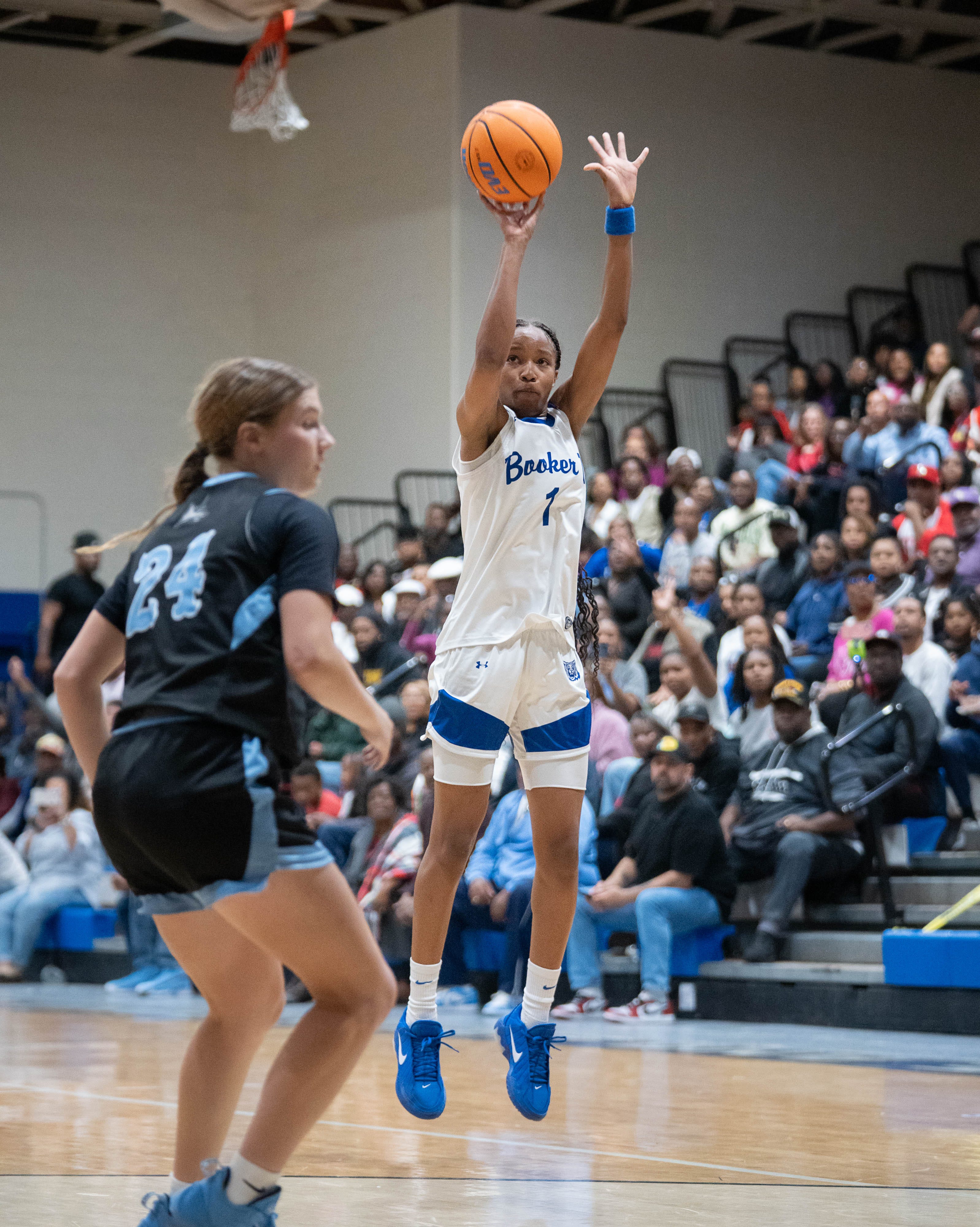 Florida basketball twins start new chapter at DME Academy