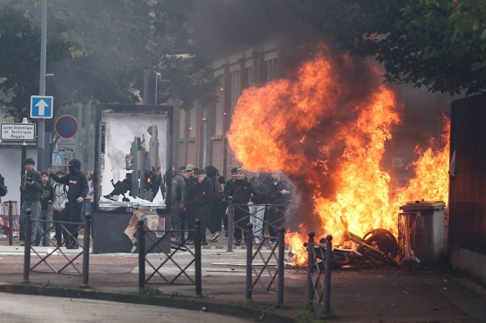 Wave of protests at French high schools spreads